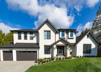 Choosing the Right Contractor for Exterior Remodeling: A Comprehensive Guide